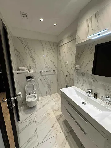 Apartments in Becici im Green Stone Hotel — photo 9